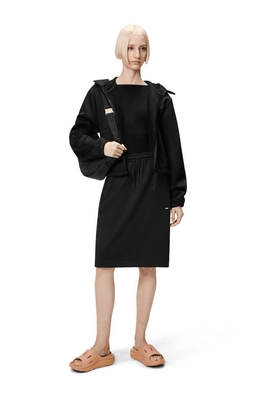 21810_black_ss25_women_3