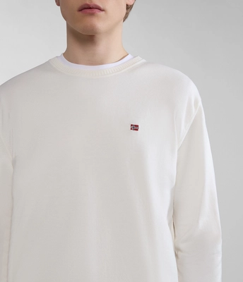5---SS24_MAIN_MODEL_NA4HUWN1A-ALT3