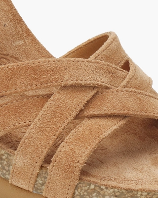 6---VERA-B17-VELOUR-BARK_G_012_720x