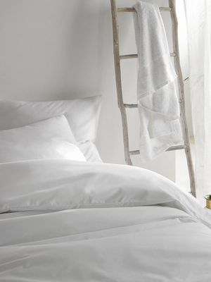 5---Olivia_white_2P_detail2