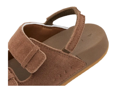 7---CJ6649_LITTLE_OJAI_BROWN_DTL2_GBkopie