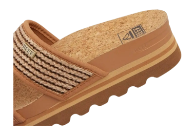 6---CJ5937_CUSHION_VISTA_HI_CHOCOLATE_RAFFIA_DTL2_GBkopie