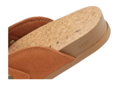 7---CJ7068_VISTA_SERENITY_COCOA_SUEDE_DTL2_GBkopie