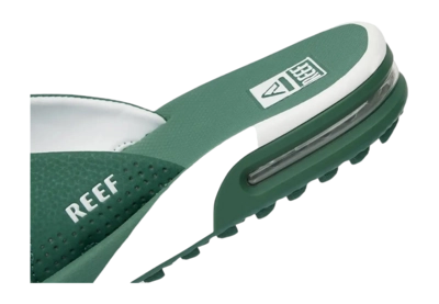 7---CJ7224_FANNINGPREGAME_GREENWHITE_DTL2_GBkopie