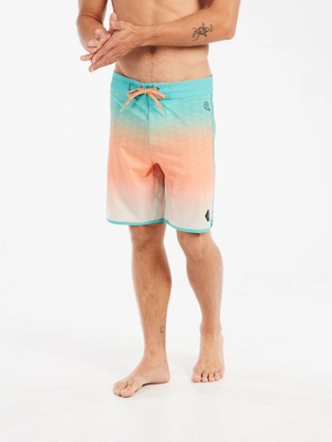 4----71751002_588_model_front-half_01