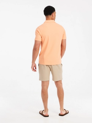 6---14751000_607_model_back-full_01