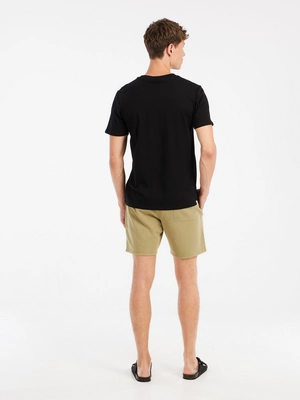 8---17751046_290_model_back-full_01
