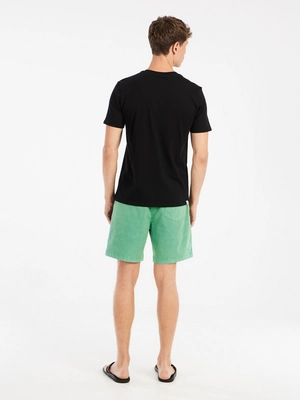 6---17751052_290_model_back-full_01