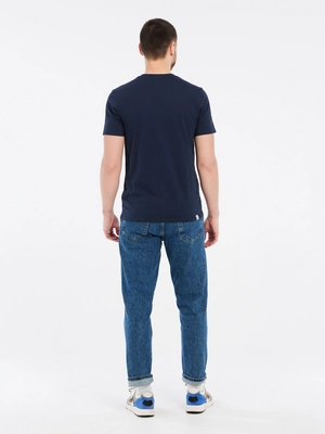 6---1727200_906_model_back-full_01