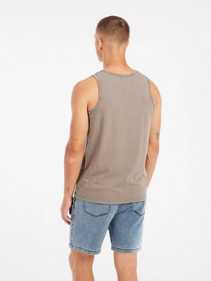 8---16751003_782_model_back-half_01