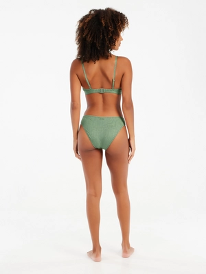 7---72651049_663_model_back-full_01