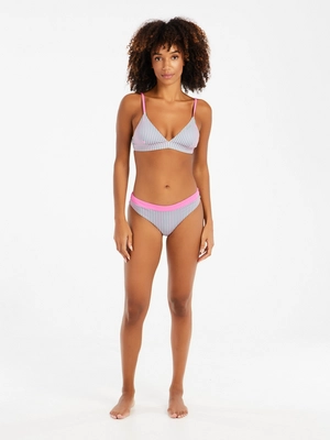 4---72651099_724_model_front-full_01