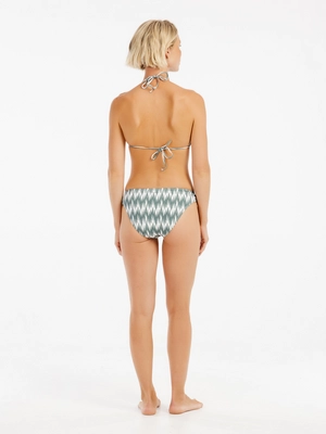 7---72651109_663_model_back-full_01