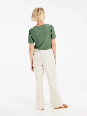 6---17651002_663_model_back-full_01