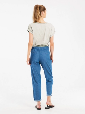 7---17651031_106_model_back-full_01