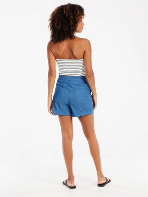 8---16651031_401_model_back-full_01