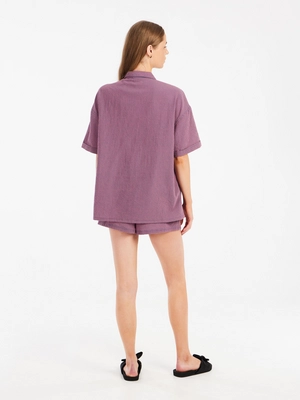 7---15651000_841_model_back-full_01