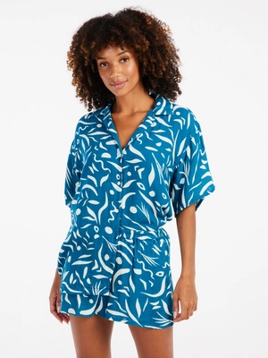 15651001_341_model_front-half_01