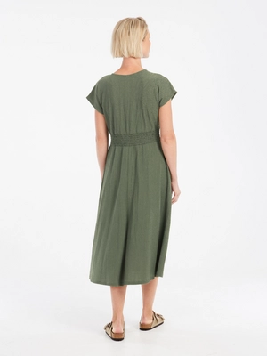 6---24651016_663_model_back-full_01