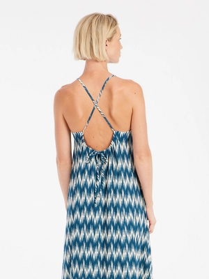 7---24651031_341_model_back-half_01