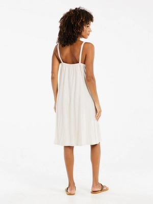 6---24651040_106_model_back-full_01