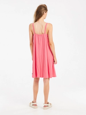 6---24651040_841_model_back-full_01