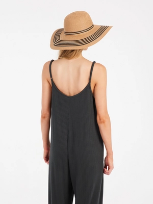 4---47651002_189_model_back-half_01