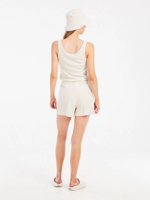 7---26651001_106_model_back-full_01