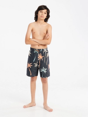5---71851004_899_model_front-full_01