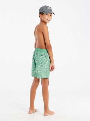 6---71851025_853_model_back-full_01