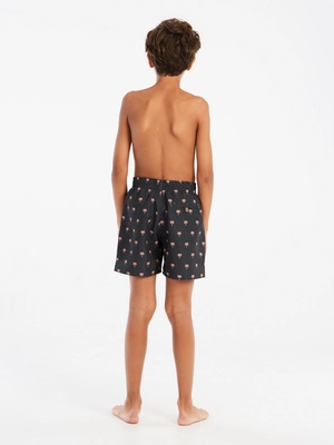 8---71851027_899_model_back-full_01