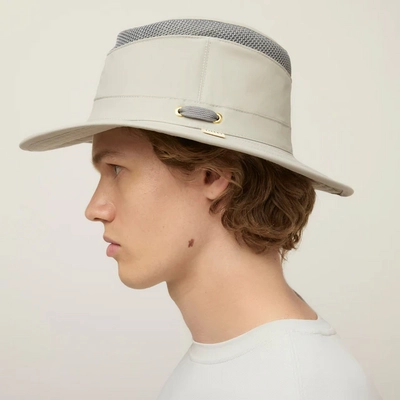 2---H00HT1005_20LTM5_20AIRFLO_20SLIM_20SUN_20HAT_20ROCKFACE_028_3739f2bf-9ad6-4e26-8b15-93e02e43a88e