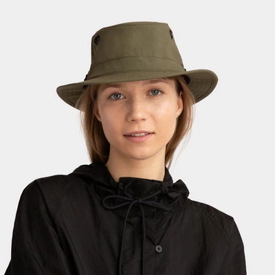 2---H04HT2001_Ultralight_T5_Classic_Olive_A
