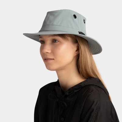 4---H04HT2001_Ultralight_T5_Classic_Mist_Blue_B