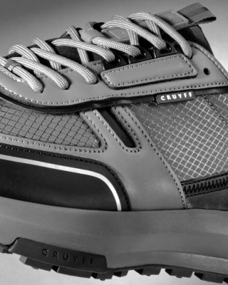 8---CRUYFF_SS25_AMBRUZZIA_MONO-GREY_PDP_1100x1375-2