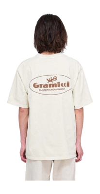 4---Gramicci-G5SU-T165_NATURALPIGMENT_unisex-tee-shirt-model_U5