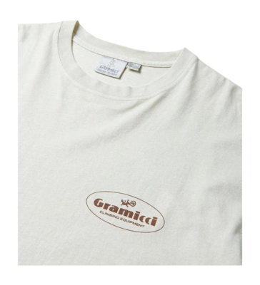 7---Gramicci-G5SU-T165_NATURALPIGMENT_unisex-tee-shirt-detail_1