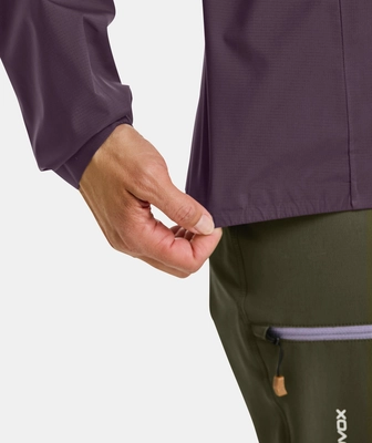 4---62747-PIZ_SELVA_2_5L_JACKET_W-D-02
