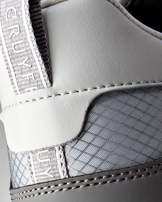 8---Cruyff_SS25_Scorpius_Mono_Light_Grey_1100x1375_4