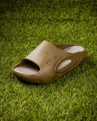 8---CC252041-559_Product_Tile_Slide_Olive_PLP