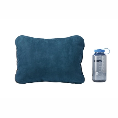 3---11548_thermarest_compressible_pillow_cinch_stargazerblue_regular_front_bottle_MV
