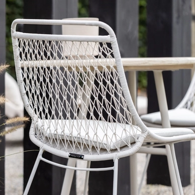 3---2023 M&L fibre Ace chair stone detail