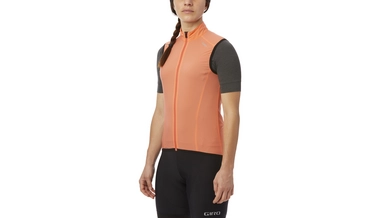 3---270216006-giro-w-chrono-expert-wind-vest-peach-2