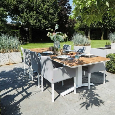 3---diningtable-suns-green-stockholm-mood-04_1500