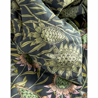 3---Fela_Duvet_cover_Sloe_Blue_100934_569_LR_D2_P