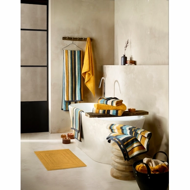 3---ophelia_fall_goldenyellow