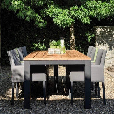 3---suns_green_sense_diningtable_mood_b47f
