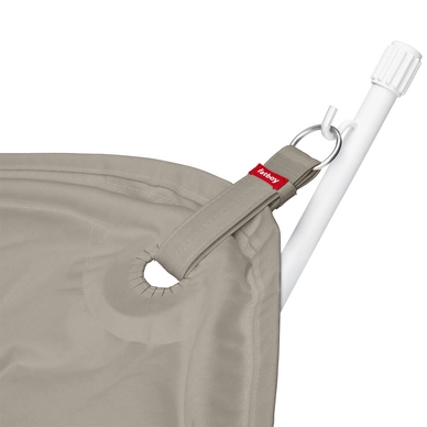 3---FATBOY_Headdemock_SuperB_sunbrella_grey_taupe_closeup_rack_lightgrey_02_104951 (1)