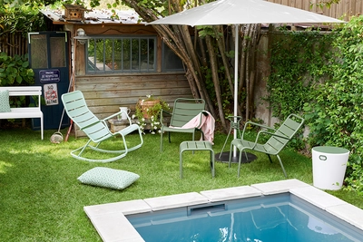 3----fauteuil-bas-rocking-chair-banc-collection-Luxembourg-pied-de-parasol-collection-Zebulon-Tabouret-Inoui-Parasol-Paxi-mobilier-de-j
