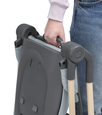 2040052110_2023_maxicosi_homeequipment_highchair_ava_grey_beyondgrey_carryinghandle_front